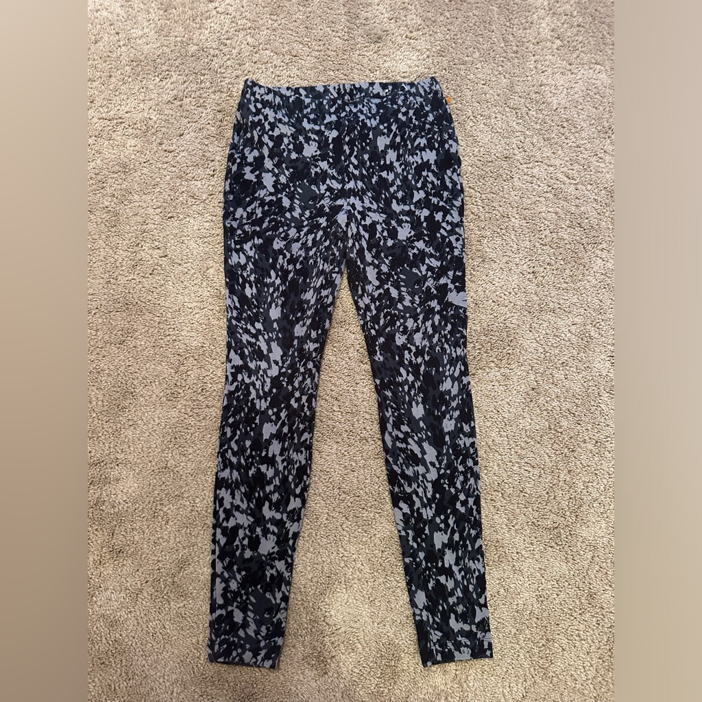 Chico’s Fabulously Slimming Leggings Size 0 Classic Rise Animal Print F-2